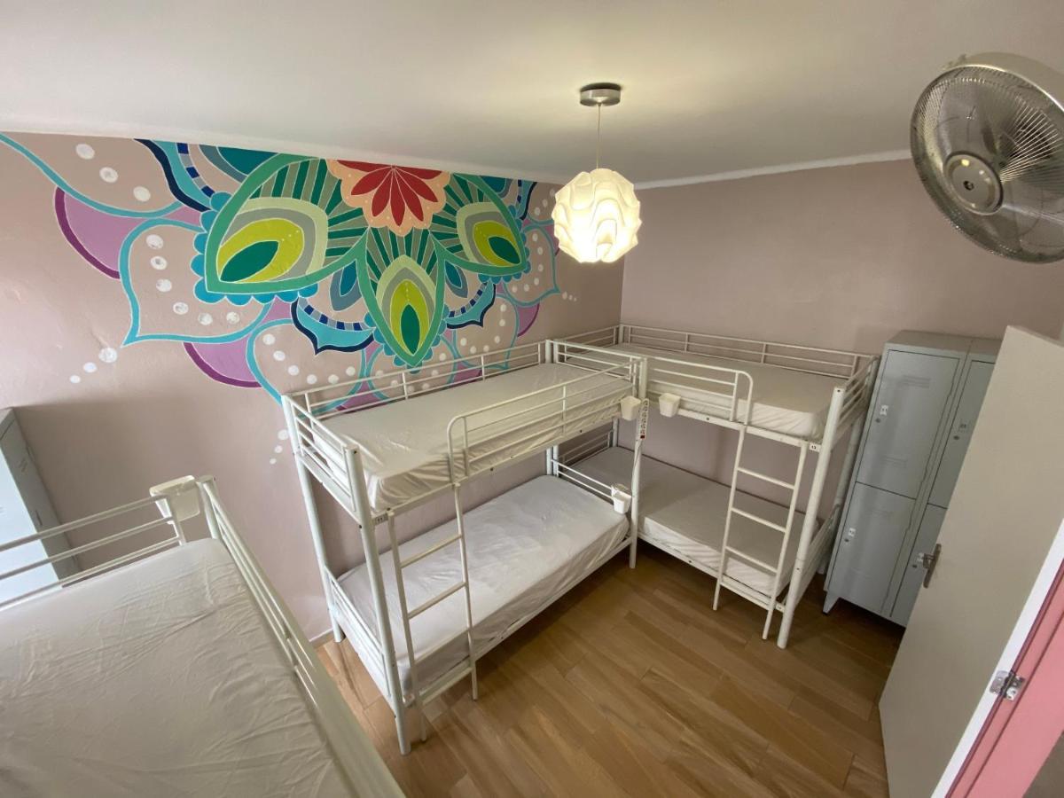 Orange Terrace Hostel อัลบูเฟรา ภายนอก รูปภาพ