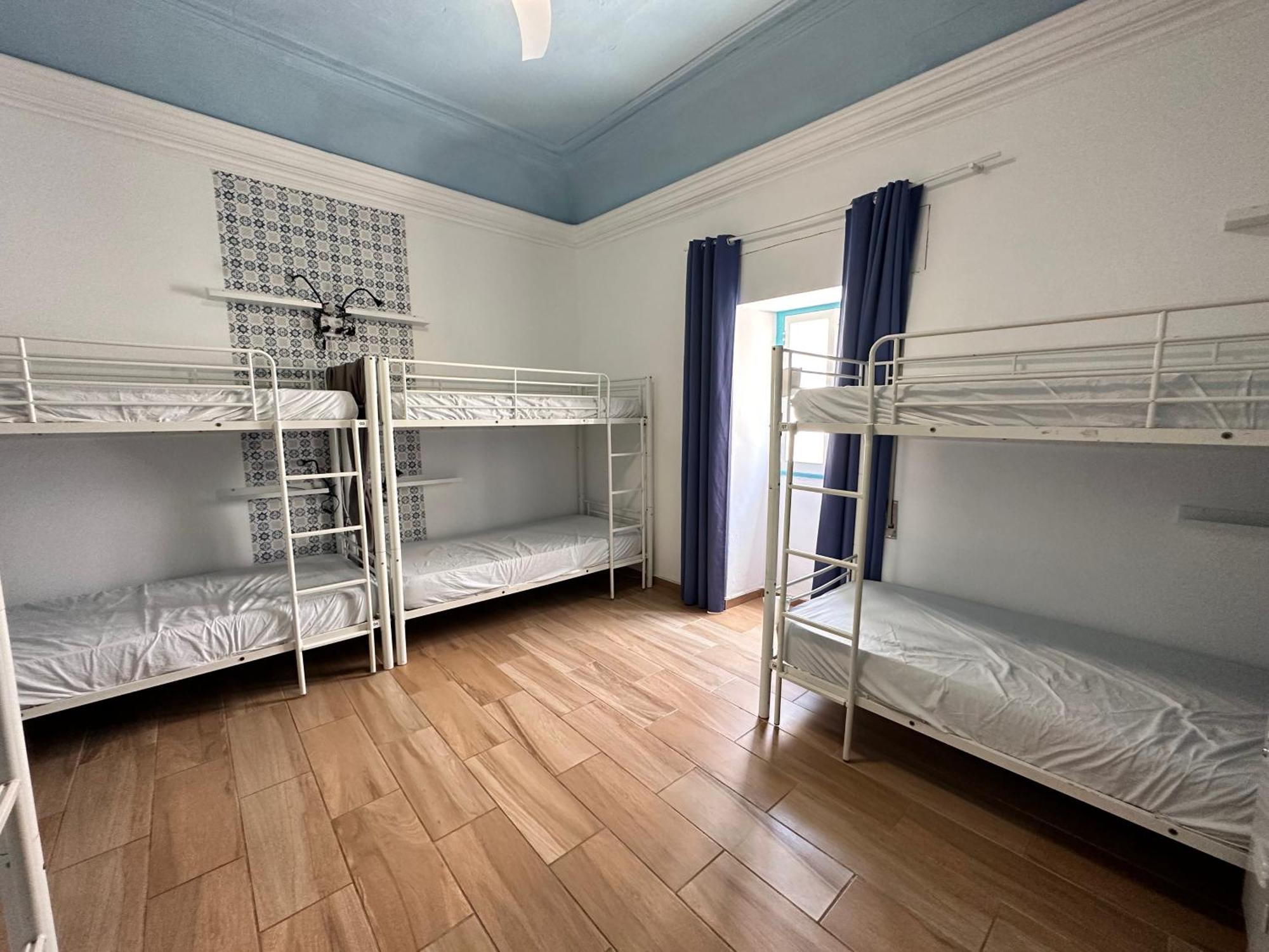 Orange Terrace Hostel อัลบูเฟรา ห้อง รูปภาพ