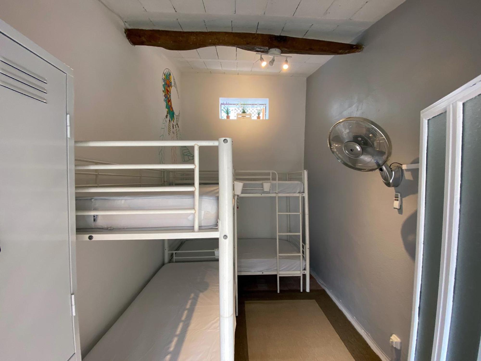 Orange Terrace Hostel อัลบูเฟรา ห้อง รูปภาพ