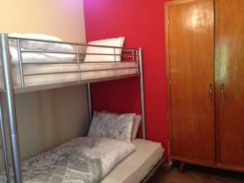Orange Terrace Hostel อัลบูเฟรา ภายนอก รูปภาพ