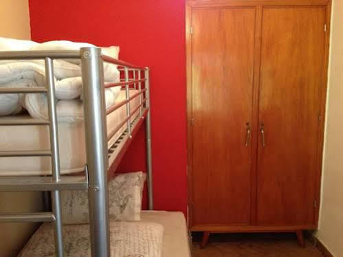 Orange Terrace Hostel อัลบูเฟรา ภายนอก รูปภาพ